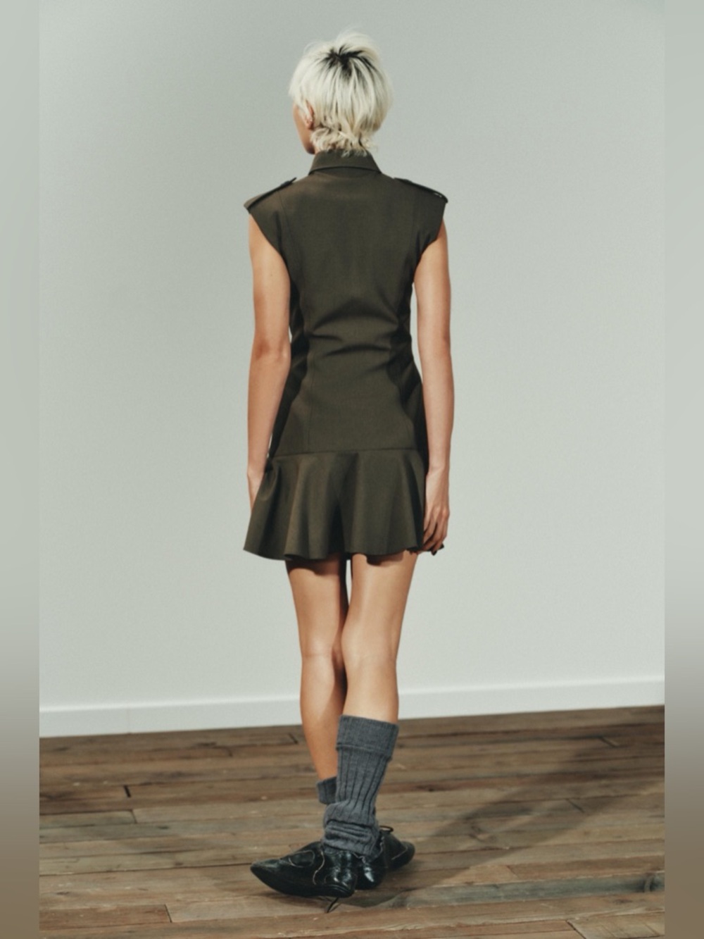 NWT Zara Woman Buttons SHORT DRESS WITH SHOULDER PADS AND RUFFLES Size XS - Picture 2 of 10